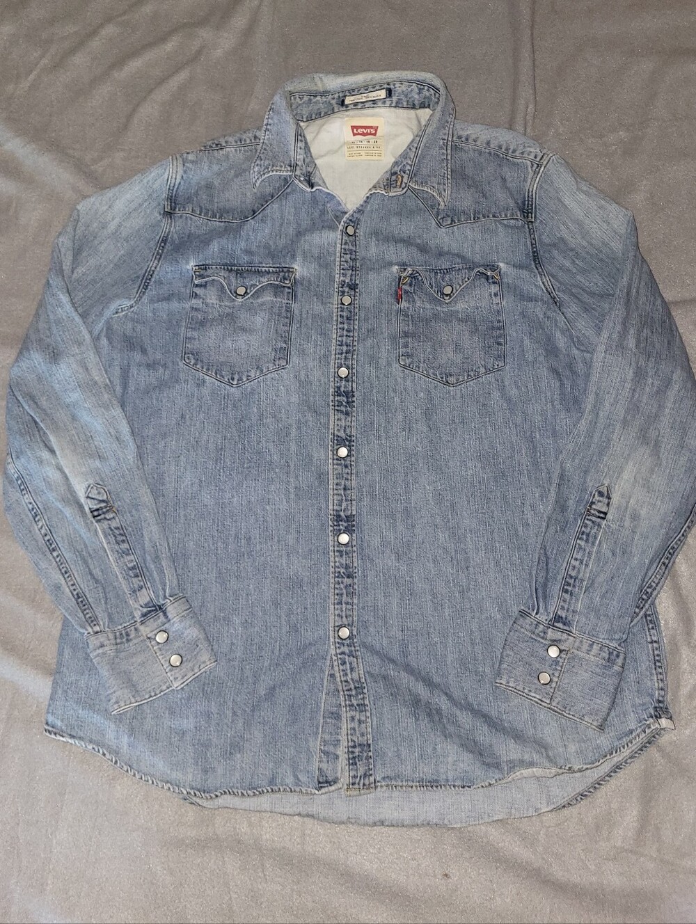 Levi's Barstow Western Light Indigo Denim Slim Fit Shirt Pearl Snap Mens size XL